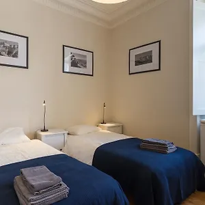 lxroller-premium-guesthouse.hotels-lisbon-portugal.com/